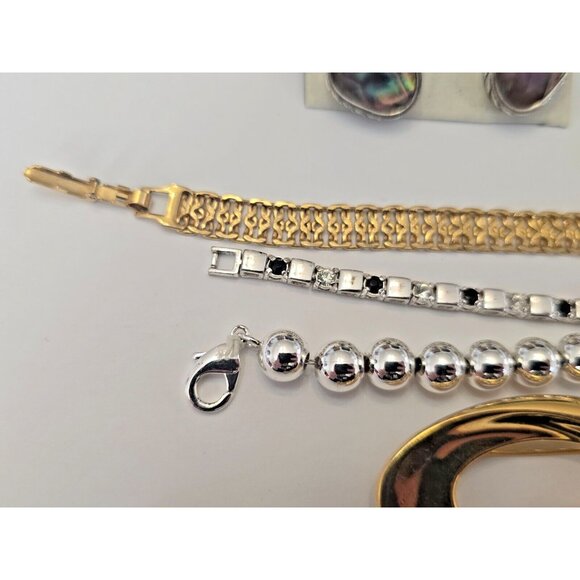 Vintage to Modern Napier Jewelry Lot Bracelets Earrings Necklaces Brooch - Picture 12 of 16
